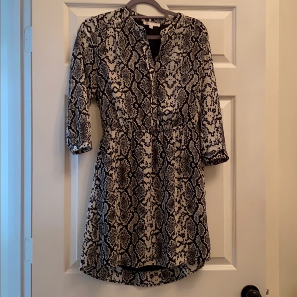 Snakeprint dress